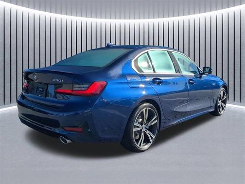 2019 BMW 330 i