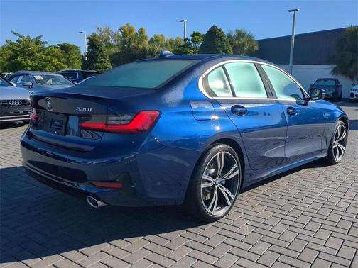 2019 BMW 330 i