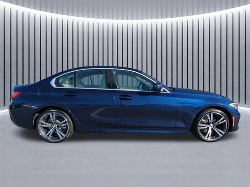2019 BMW 330 i