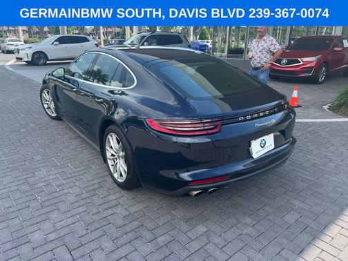 Sapphire Blue Metallic 2018 Porsche Panamera 4S