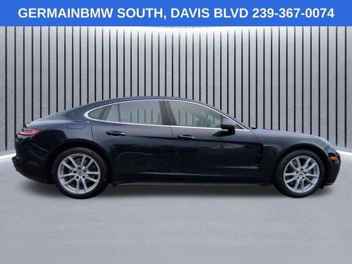 Sapphire Blue Metallic 2018 Porsche Panamera 4S