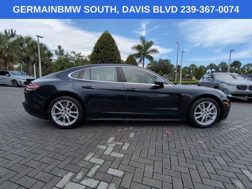 Sapphire Blue Metallic 2018 Porsche Panamera 4S
