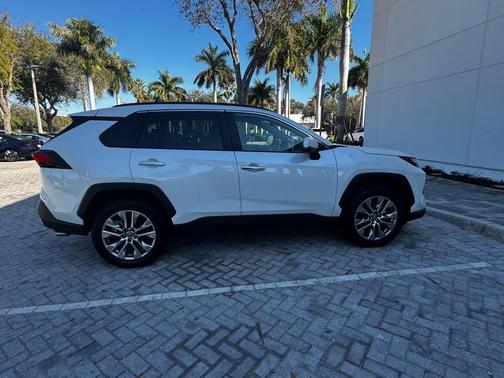 2022 Toyota RAV4 Limited