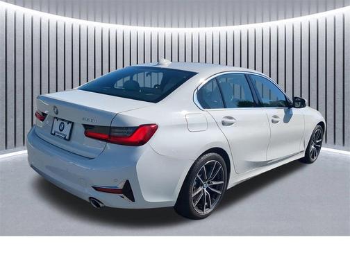 2020 BMW 330 i
