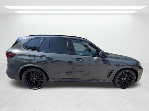 Gray Metallic 2026 BMW X5 xDrive40i