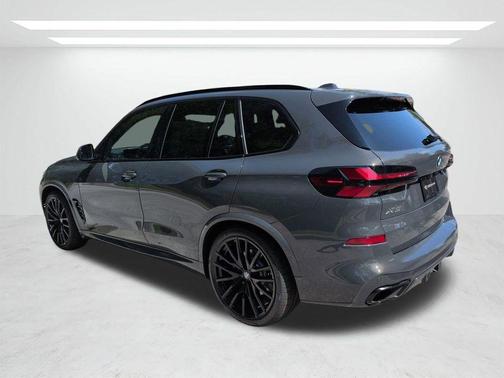 Gray Metallic 2026 BMW X5 xDrive40i