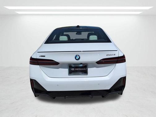 Alpine White 2026 BMW 550e xDrive