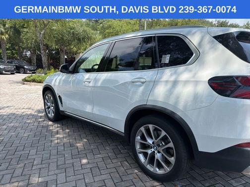 Alpine White 2024 BMW X5 xDrive40i