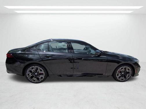 Black Sapphire Metallic 2027 BMW 530 i