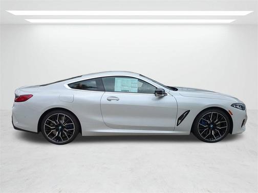 2026 BMW M850 i xDrive