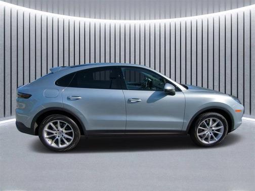 2022 Porsche Cayenne AWD
