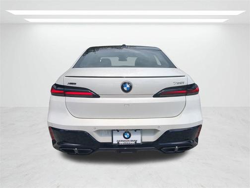 2025 BMW 760 760i xDrive