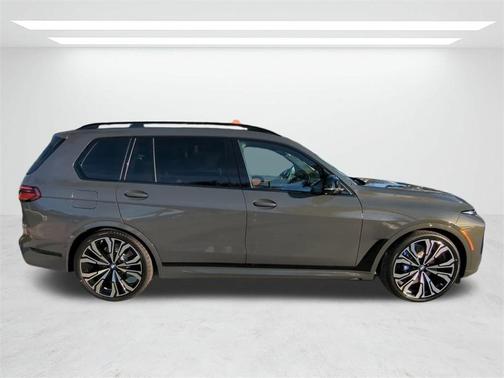 2026 BMW X7 M60i