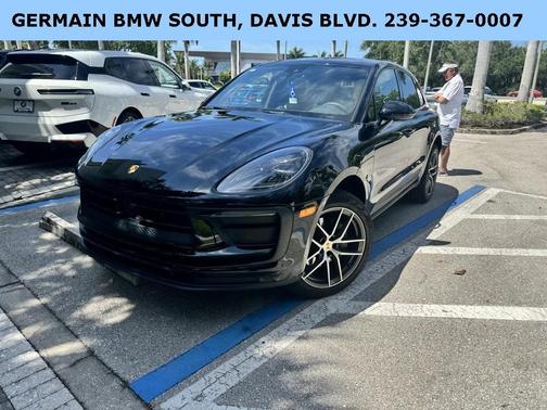 2025 Porsche Macan Base