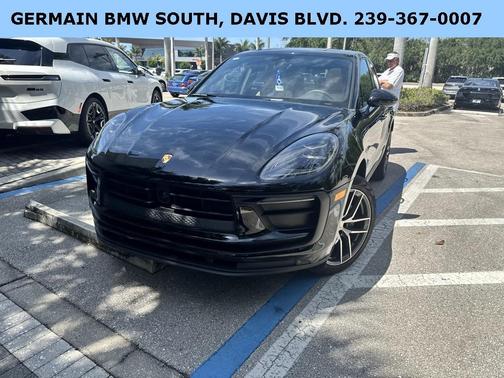 2025 Porsche Macan Base
