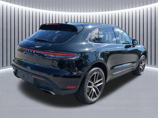 2025 Porsche Macan Base