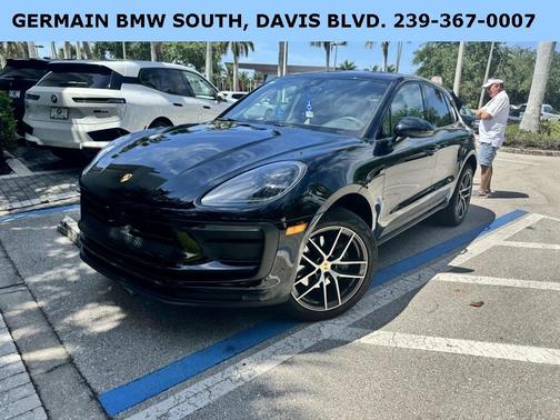 2025 Porsche Macan Base
