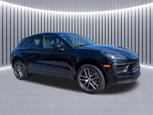 2025 Porsche Macan Base