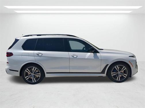 2026 BMW X7 M60i