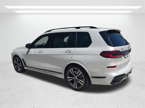 2026 BMW X7 M60i