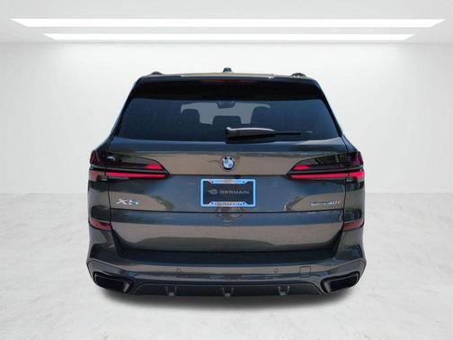 Manhattan Green Metallic 2026 BMW X5 sDrive40i