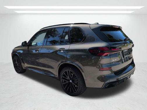 Manhattan Green Metallic 2026 BMW X5 sDrive40i