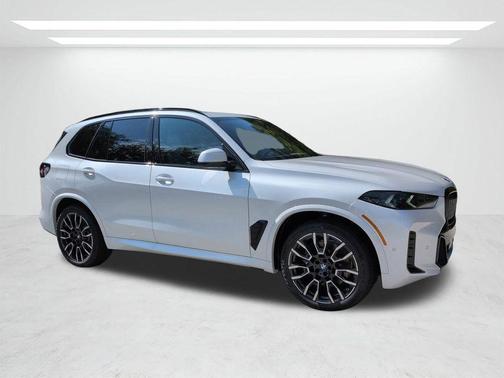 Mineral White Metallic 2026 BMW X5 xDrive40i