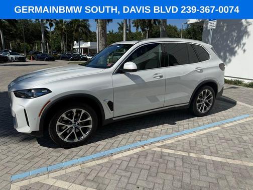 Mineral White Metallic 2024 BMW X5 sDrive40i