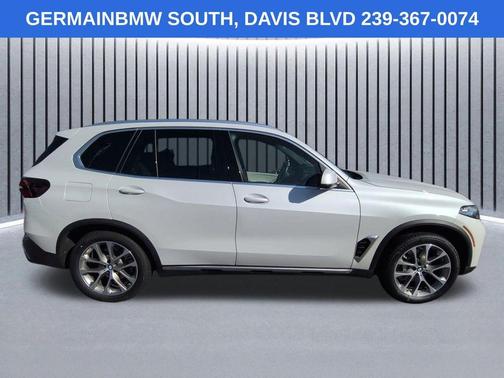 Mineral White Metallic 2024 BMW X5 sDrive40i