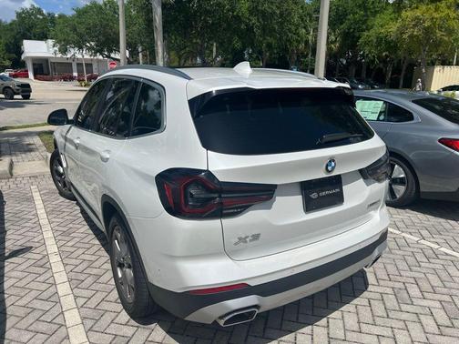 White Metallic 2024 BMW X3 xDrive30i