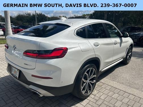 2023 BMW X4 xDrive30i