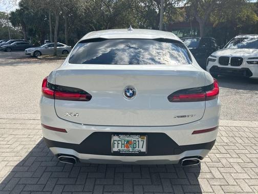 2023 BMW X4 xDrive30i