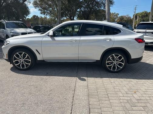 2023 BMW X4 xDrive30i