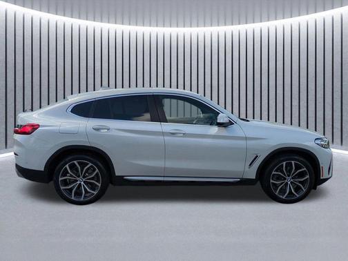 2023 BMW X4 xDrive30i