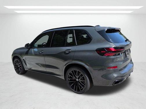 Gray Metallic 2026 BMW X5 xDrive40i