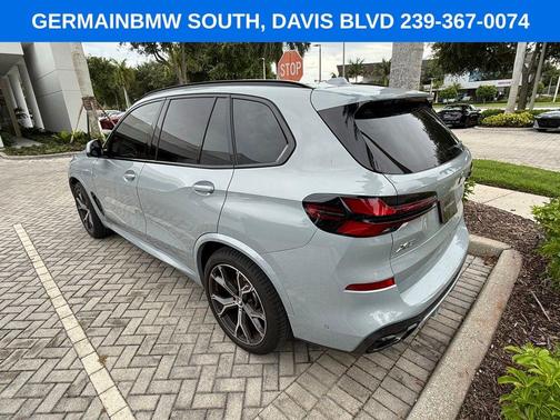 Gray Metallic 2025 BMW X5 xDrive40i