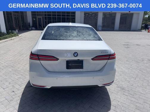 Mineral White Metallic 2024 BMW 530 i