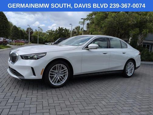 Mineral White Metallic 2024 BMW 530 i