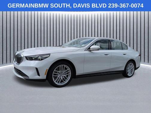 Mineral White Metallic 2024 BMW 530 i