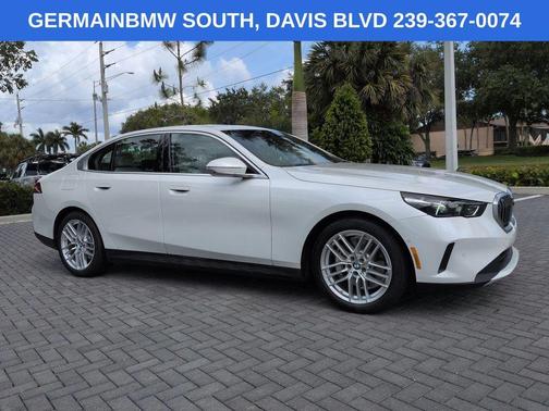Mineral White Metallic 2024 BMW 530 i