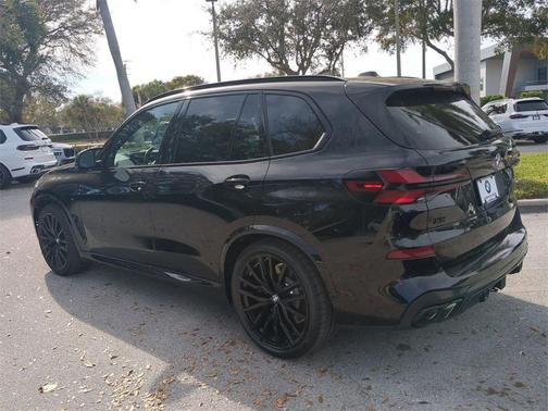 2026 BMW X5 M60i