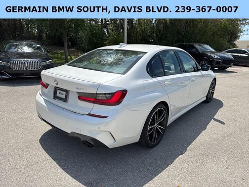 2022 BMW 330 i