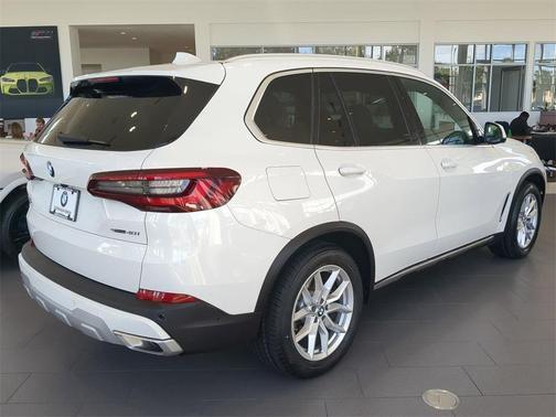 2023 BMW X5 sDrive40i
