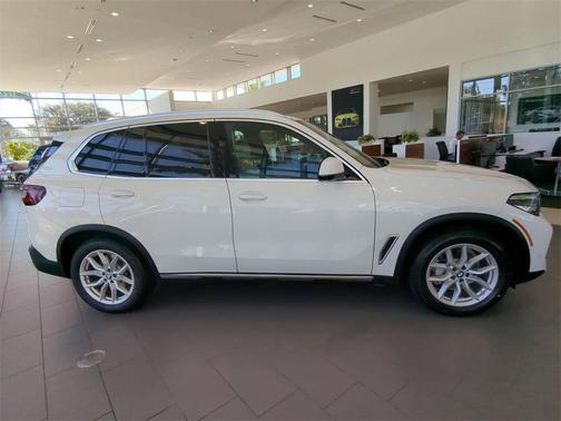 2023 BMW X5 sDrive40i