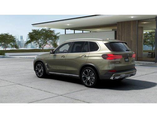 Manhattan Green Metallic 2026 BMW X5 PHEV xDrive50e