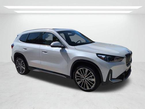 Mineral White Metallic 2026 BMW X1 xDrive28i