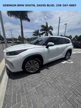 2022 Toyota Highlander Platinum