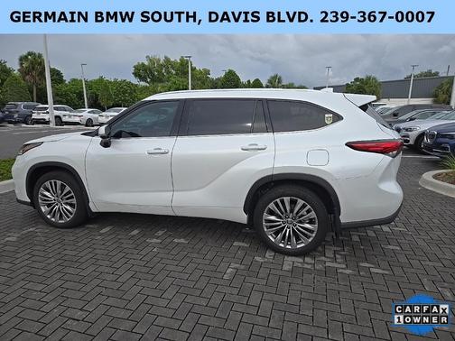 2022 Toyota Highlander Platinum