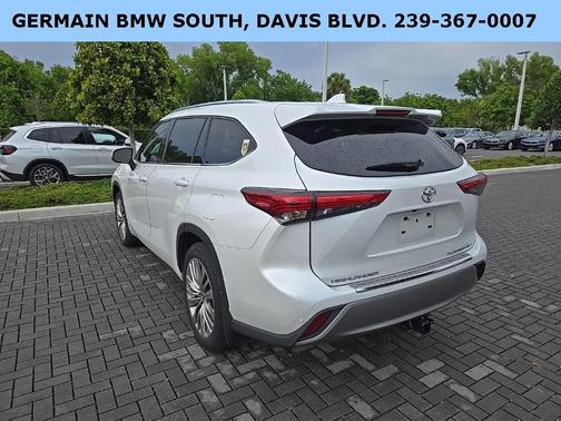 2022 Toyota Highlander Platinum