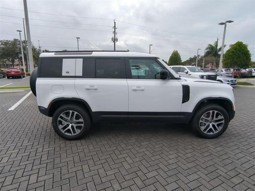 2024 Land Rover Defender P400 S